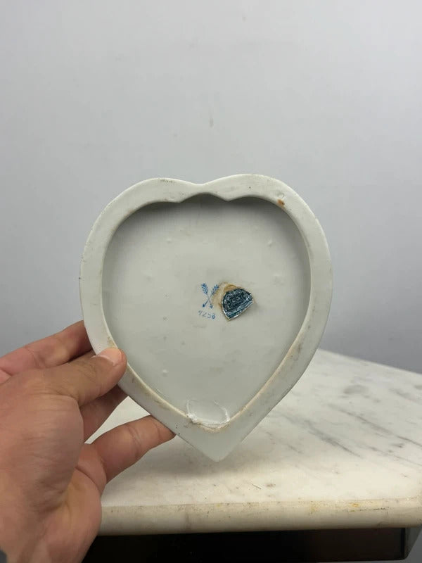 Antique Bisque Porcelain Heart Dish Cherubs Putti Figural Gilt Trim 7258 Mark